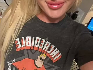 Blonde Teen 👱🏼♀️ Looking for Older Men: NSFW, OnlyFans, Teen'