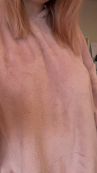 Huge Tits Unleashed: A Babe's Big Boobs Revealed'