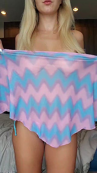 Tiny 5ft Frame & Perky Naturals: A Good Combo Don't You Think?'