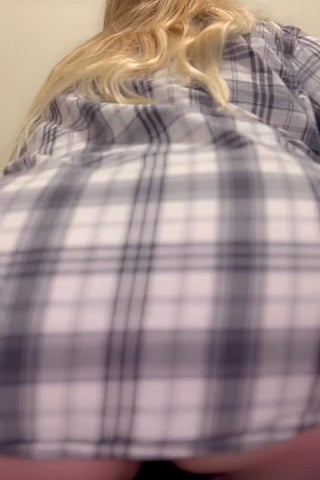 Good Morning: A Blonde BBW's Thick Booty in Doggystyle'