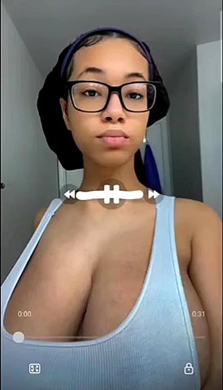 Big Tits Show: 'Waa aaiiittttt''