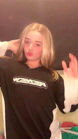 Cute Teen Wants Daddy to Teach Her Naughty Things'