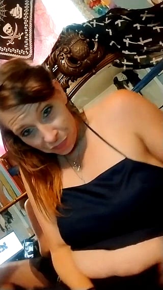 Big Tits Show: A Titillating Experience'