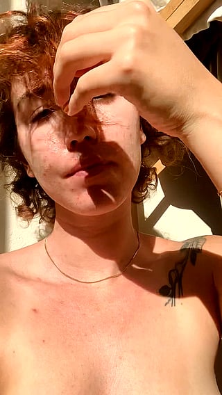 Ginger Kisses: Cute Amateur OnlyFans Video'