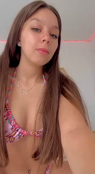Shy Girl Turned Sexy: Older Men Think I'm Hot Now!'