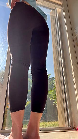 Ovulating MILF Craving Your Seed Deep'