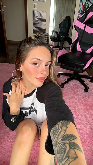 Eat My Tight Pussy: Y or N?'
