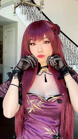 Cute Asian Emiru: A Look at Her Fashion and Personality'