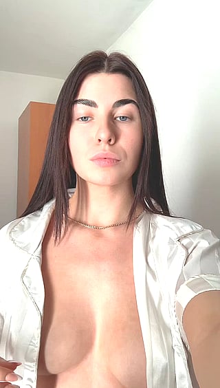Do You Find Big Areolas Pretty or Ugly? MILF, OnlyFans, Tits'