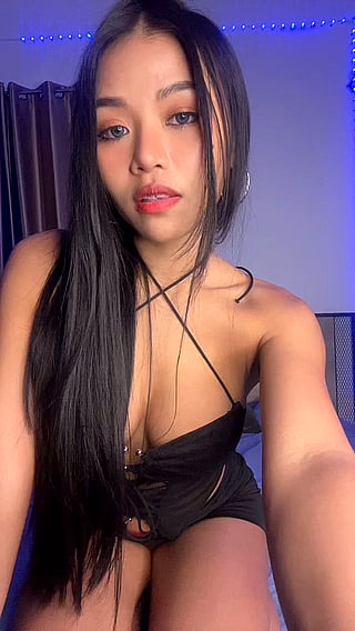 18-Year-Old Surprised Her Big Tits Still Fit in This Tight Dress'