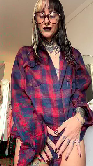 Petite Pussy: Steal Your Clothes Kinda GF'