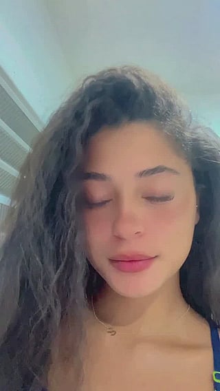 Brunette Latina Solo: Perfect Tits for Perfect Body'