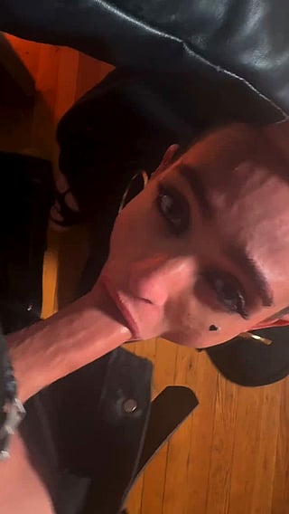 Deep Throat GIF: Big Dick Amateur Face Fuck'