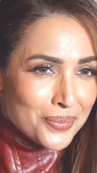 Malaika Arora the OG: A Sultry MILF with a Pussy to Die For'