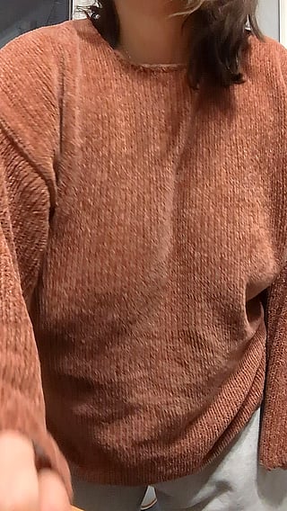 Big Ass, Big Tits, Brunette, Female, Saggy Tits: Virtual Hug and Shoulder Release Exercise'