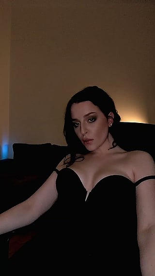 Bury Me Deep: A Big Tits Amateur Adventure'