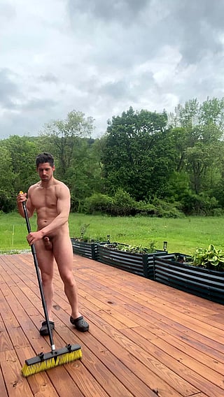 Sweeping You Off Your Feet: A Big Dick Amateur Cumshot'