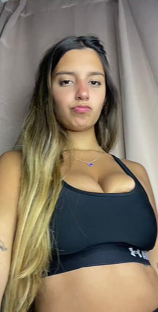 Click the link in bio for a chat with me - Big Tits'