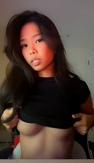 Japanese Girl's Boobs: A Cumshot Amateur Video'