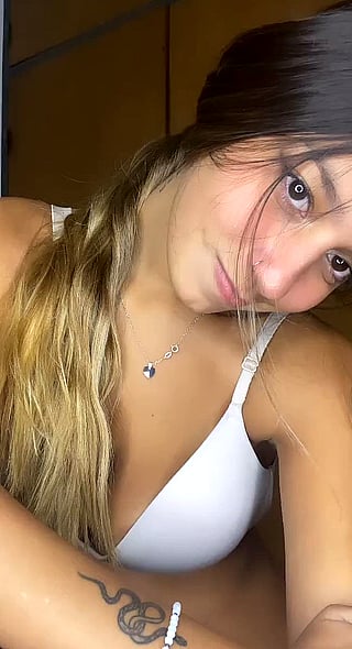Big Tits Amateur Cumshot Video'