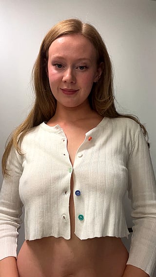 18-Year-Old Girl Shows Off Her Boobs Without a Bra'