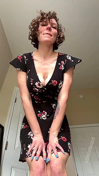 Wet Pussy Spread: MILFs Show Off Their Goodies'