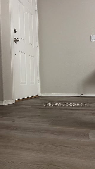 Wife Gets Naked for Pizza Dare - Amateur Brunette'