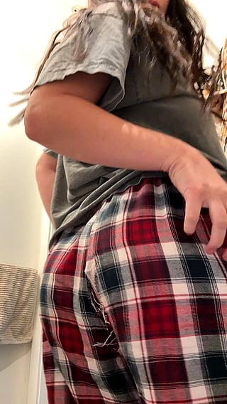 Big Ass Brunette Thick: Oops, I Didn't Know What the Breeze Was About'
