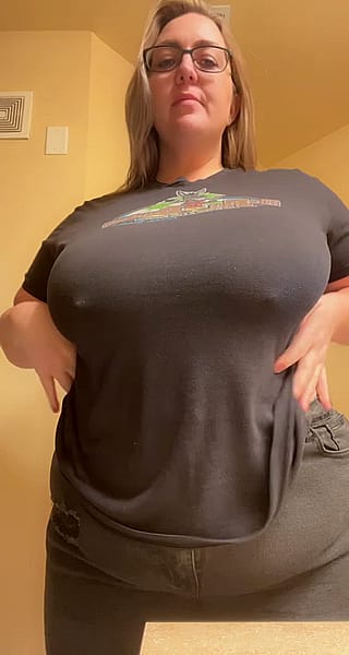 Milfy titty drop'