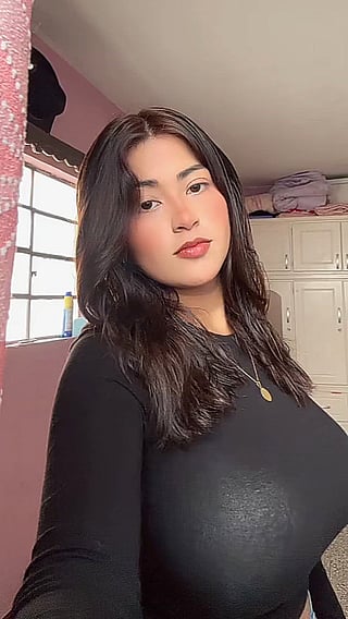Big Tits Brunette Latina Solo'