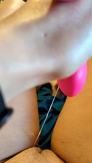 New Toy Means New Personal Record: Amateur Masturbating'