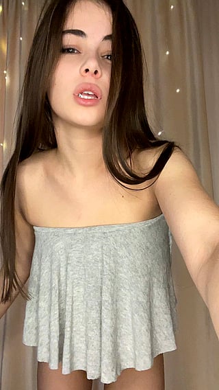 Cute Teen Girl Takes Selfie: What You Think When You See a Petite Girl Like Me?'