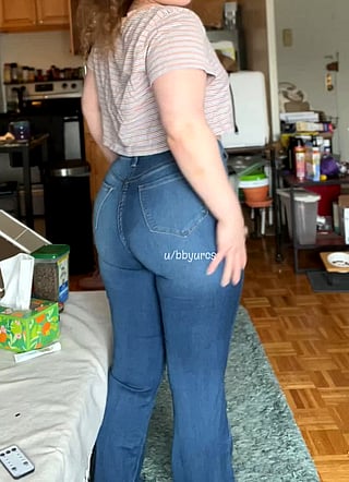 Big Ass Jeans: Do We Like Them?'