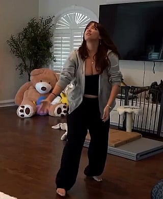 Big Tits Boobs Amateur Video: They re so close to popping out omg'