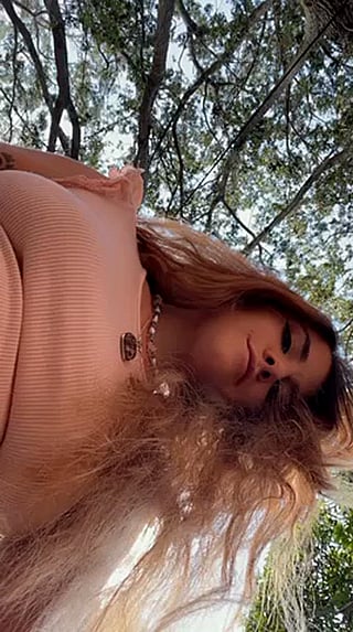 Extra Breezy Down There: A Cute Teen Solo'