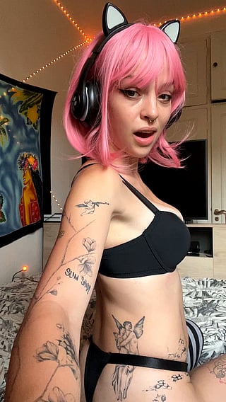 18F Sexting: Cute, Petite, Solo Teen'