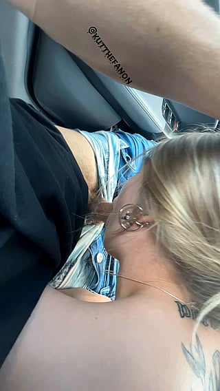 Cute Teen Gives Head in Parking Lot'