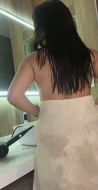 I know you won't be able to resist me - Cute Teen GIF'