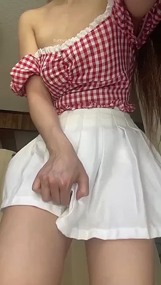 Squirtin' Hot Pussy: Nobody Knows How Wet I Get Under My Skirt'
