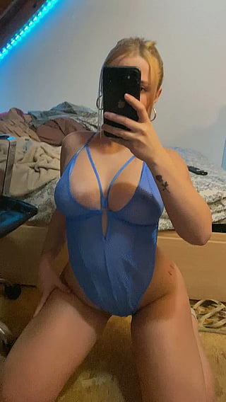 Horny AF and Ready to Stick Your Cock Inside Me: I Love Taking Creampies & Swallowing Cum'