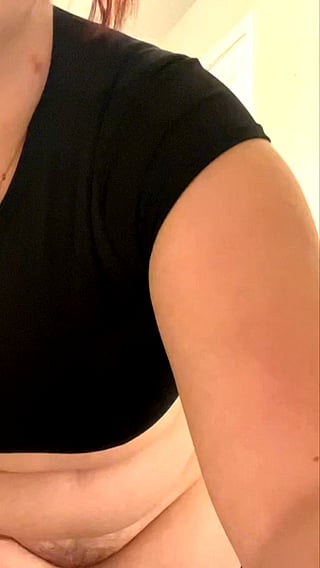 Chubby Chick's Black Tank Top Fit Challenge'