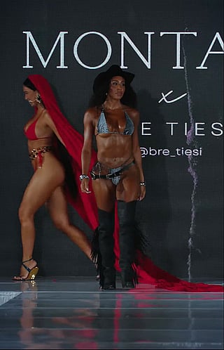 Fitness Model with Rock Solid Abs on the Catwalk'