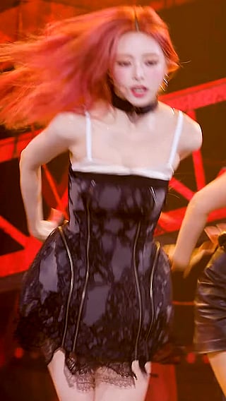 Korean Kpop Singer 'Itzy Yuna' Shows Off Her Cleavage'