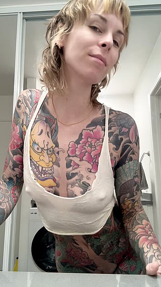 Titty Titty Boom Boom: Face vs Titties'