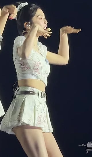 Red Velvet Irene: Kpop Sensation Takes the Stage'