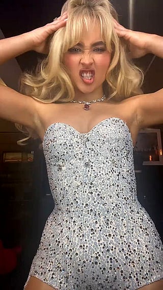 Blondie Gonna Sizzle: Amateur Solo'