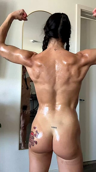 Muscle Slut'