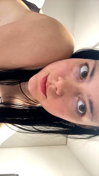 Big Ass Teen Loves Dad's Friends'