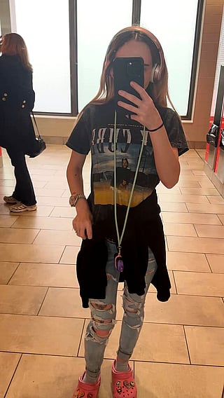 Big Nipples, Big Tits, and Caught in the Act: A Public Exhibitionist's Flashing Moment'