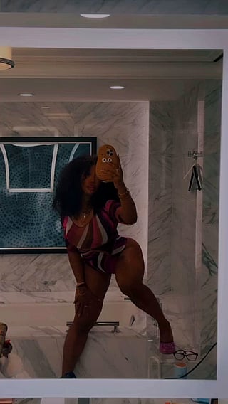 SZA Thick Babe Fine'